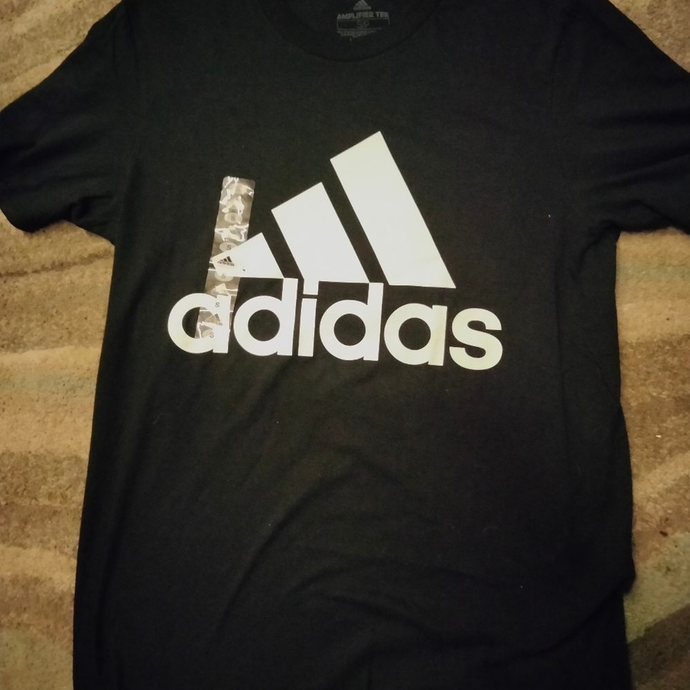 Adidas t-shirt